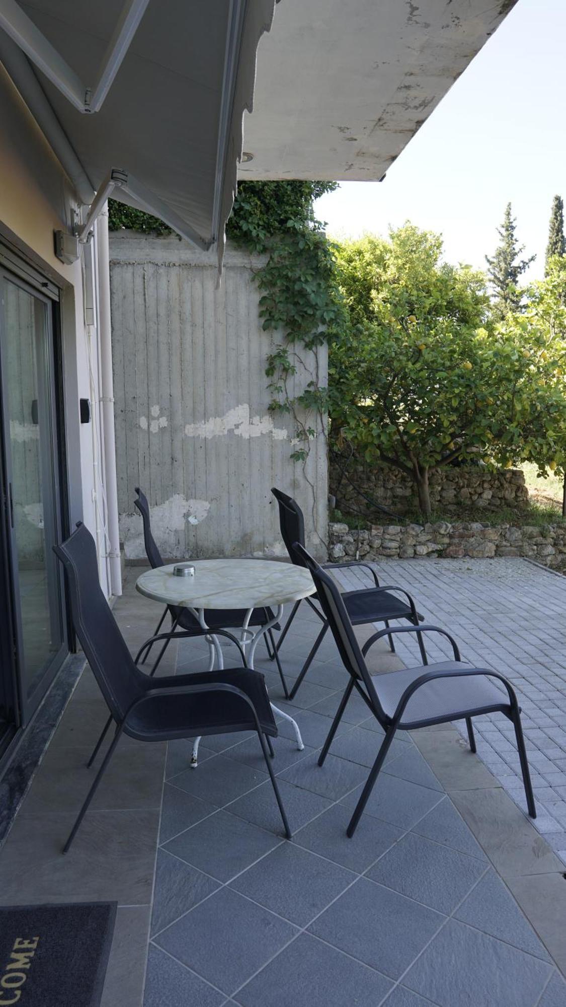 Romanos Patras Studio Exteriör bild
